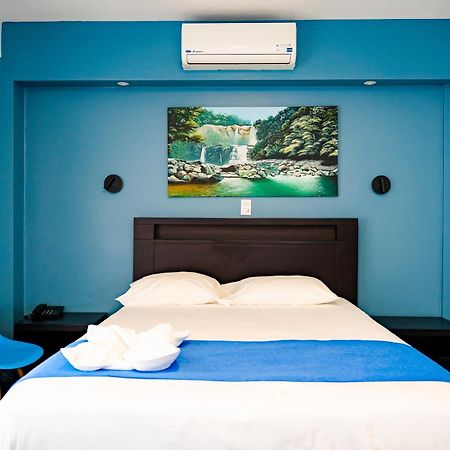 Hotel Luckys San Isidro De El General Екстериор снимка