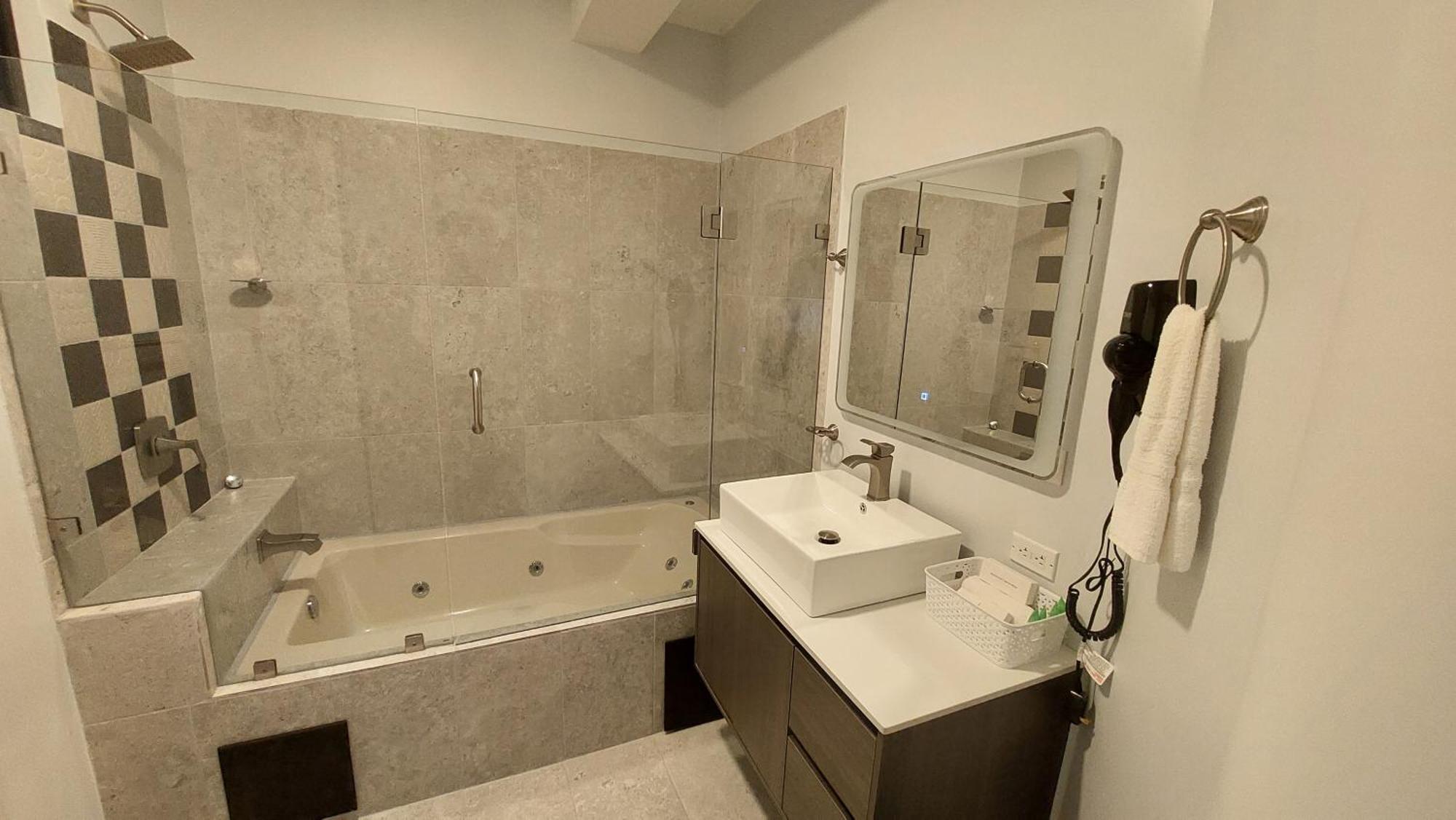 Hotel Luckys San Isidro De El General Екстериор снимка