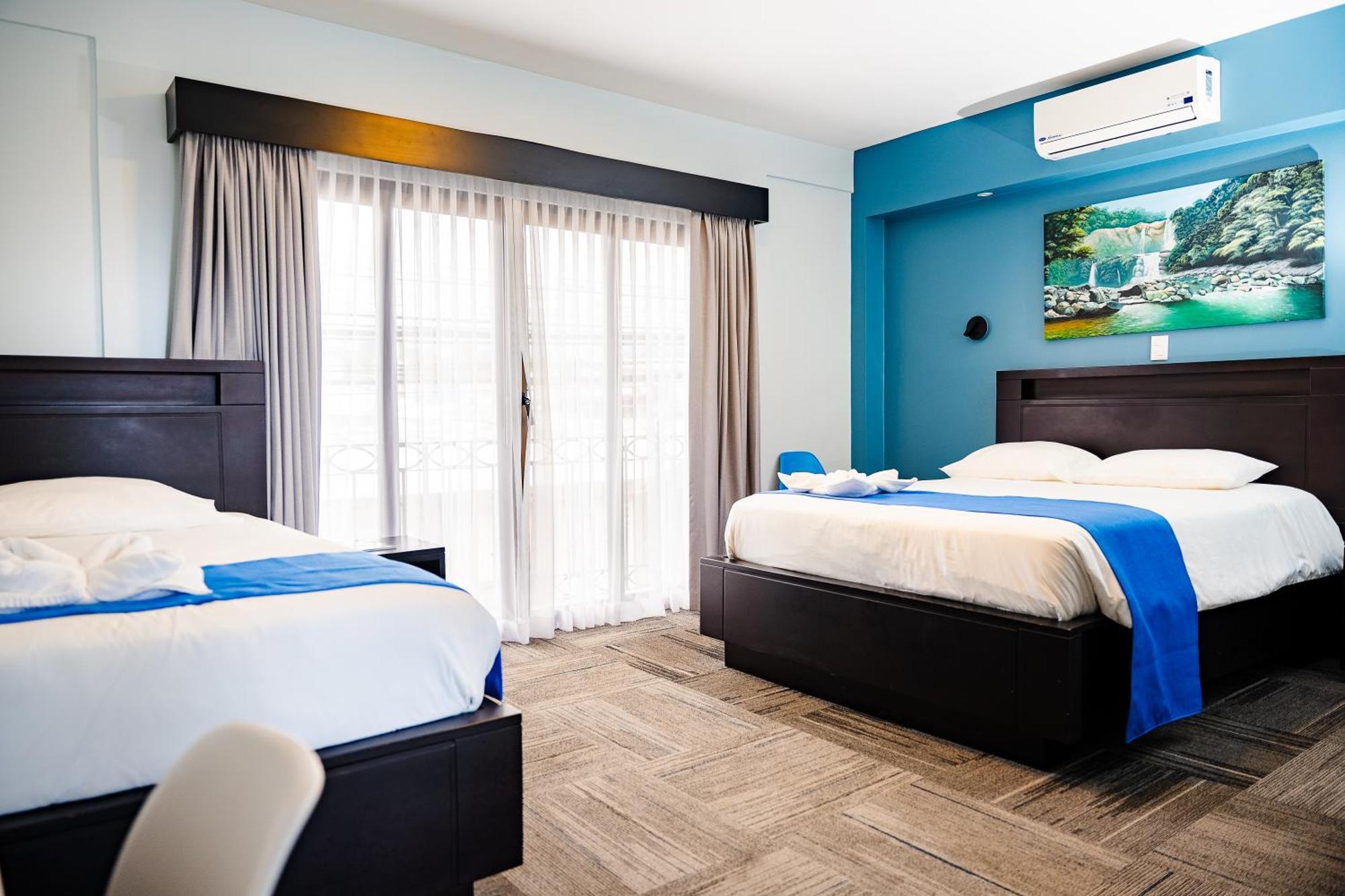 Hotel Luckys San Isidro De El General Екстериор снимка