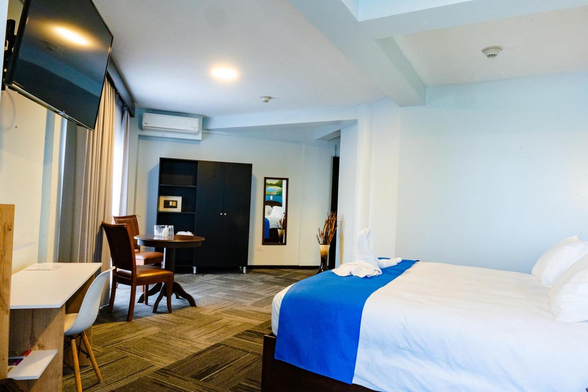 Hotel Luckys San Isidro De El General Екстериор снимка